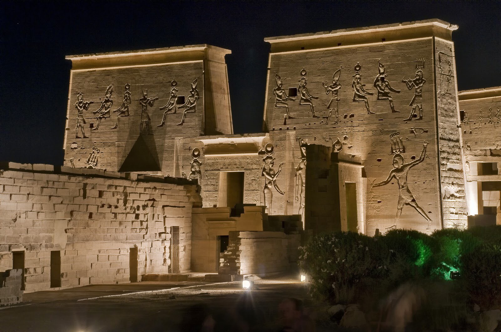 https://atrouche.com/wp-content/uploads/2022/03/temple-of-the-goddess-Isis-1.jpg